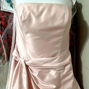 Strapless formal dress
